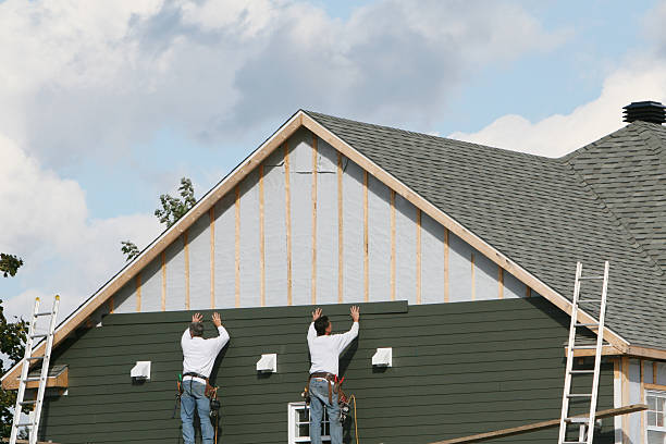 Professional Emergency Siding Repair technician working in Sebastian, TX
